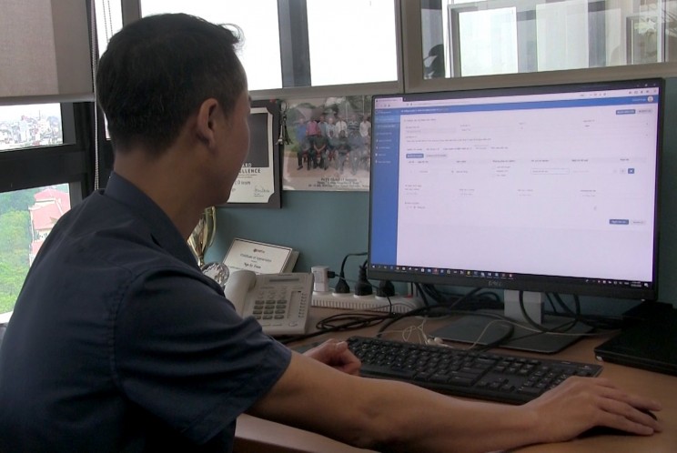 In Vietnam, PATH and partners leveraged existing systems to create new online COVID-19 reporting forms in just nine days. Photo source: PATH In Vietnam, PATH and partners leveraged existing systems to create new online COVID-19 reporting forms in just nine days. Photo source: PATH